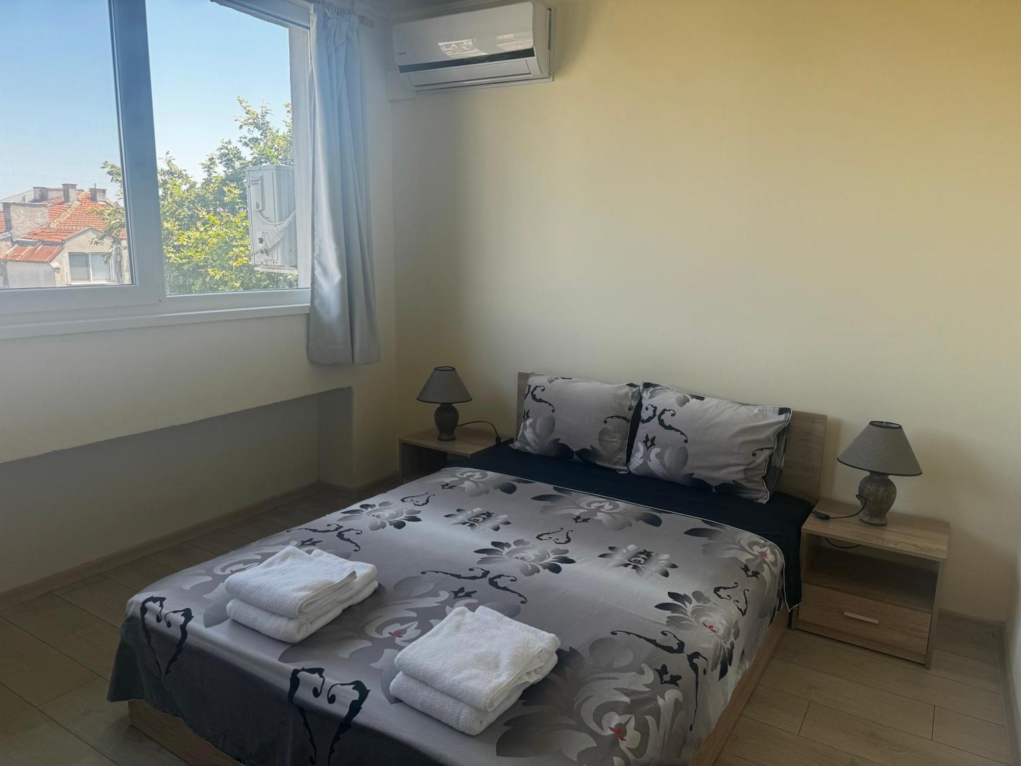 Avelov Art Apartment Burgas City Exterior foto